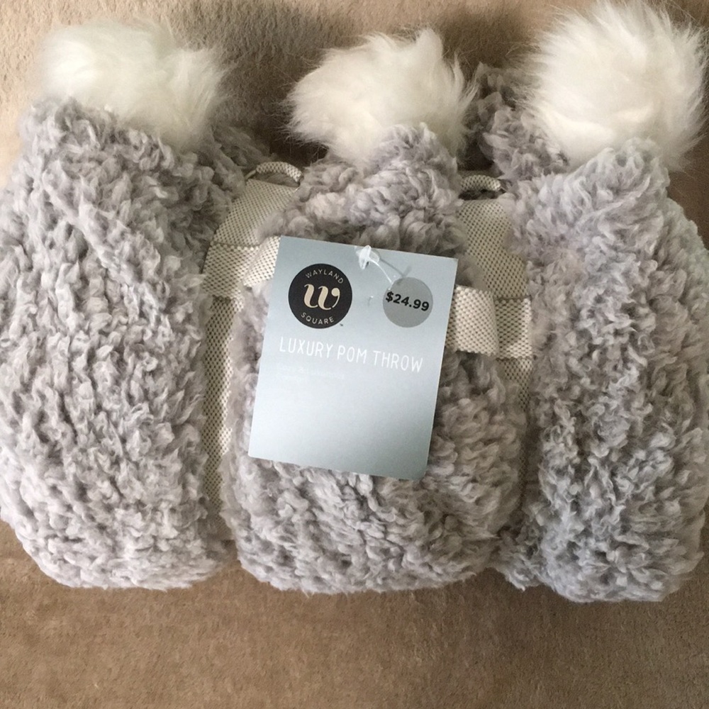 Wayland Square Luxury Throw
